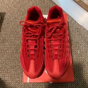 Nike Air Max 95 Triple Red Size 13